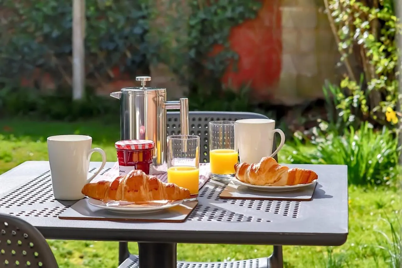 Causey Lodge Superb Comfy Home In Exeter By Staystay Hébergement de vacances